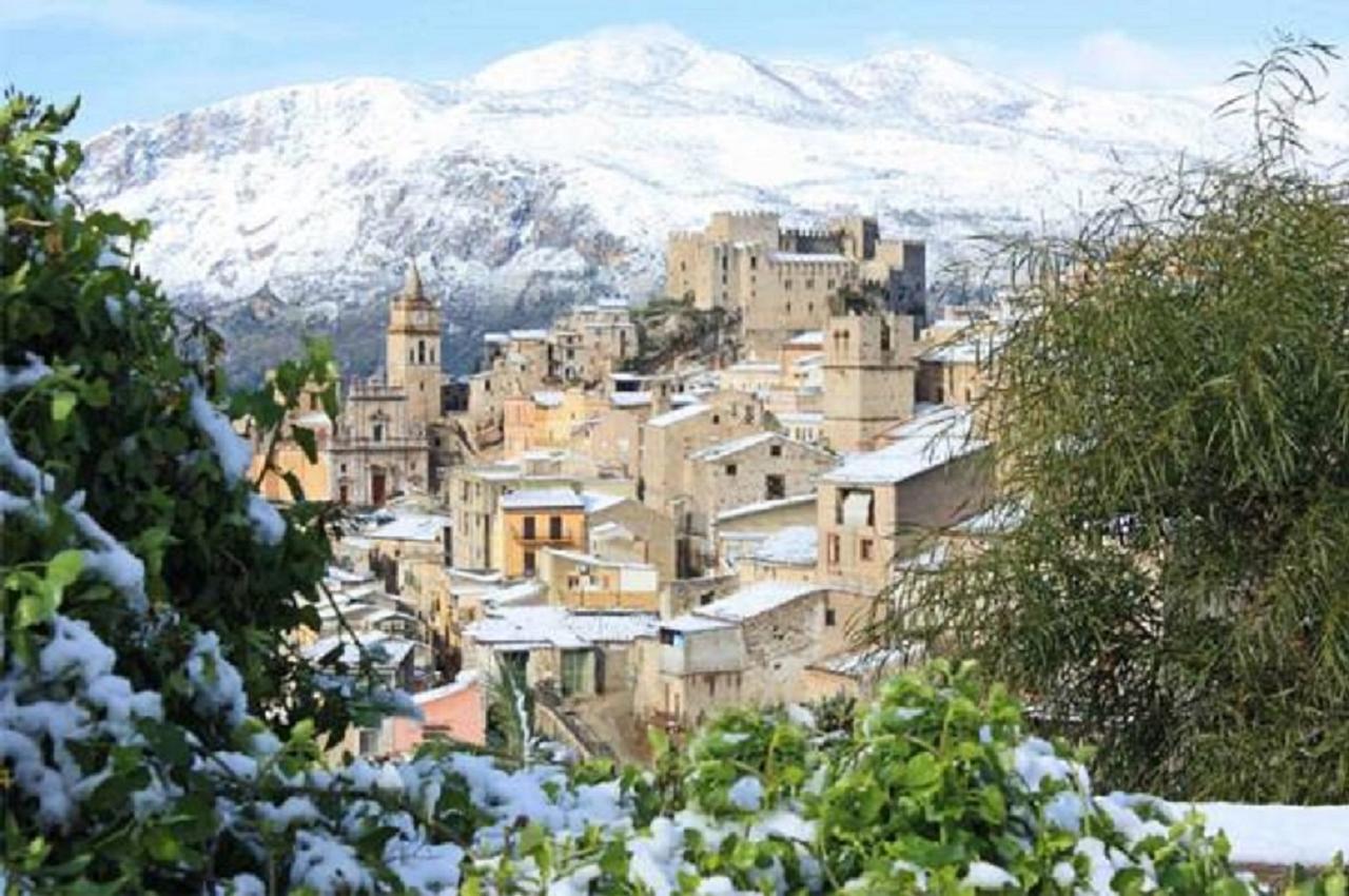 Villetta In Centro Storico Caccamo المظهر الخارجي الصورة